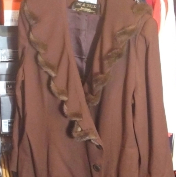 LILY and Taylor New York Blazer and skirt suit size medium / large - Picture 1 of 7